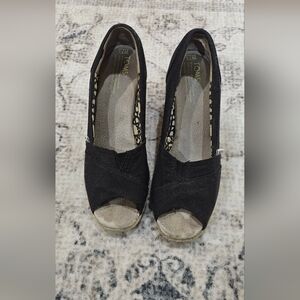 TOMS Women's Black Espadrille Peep-Toe Shoes